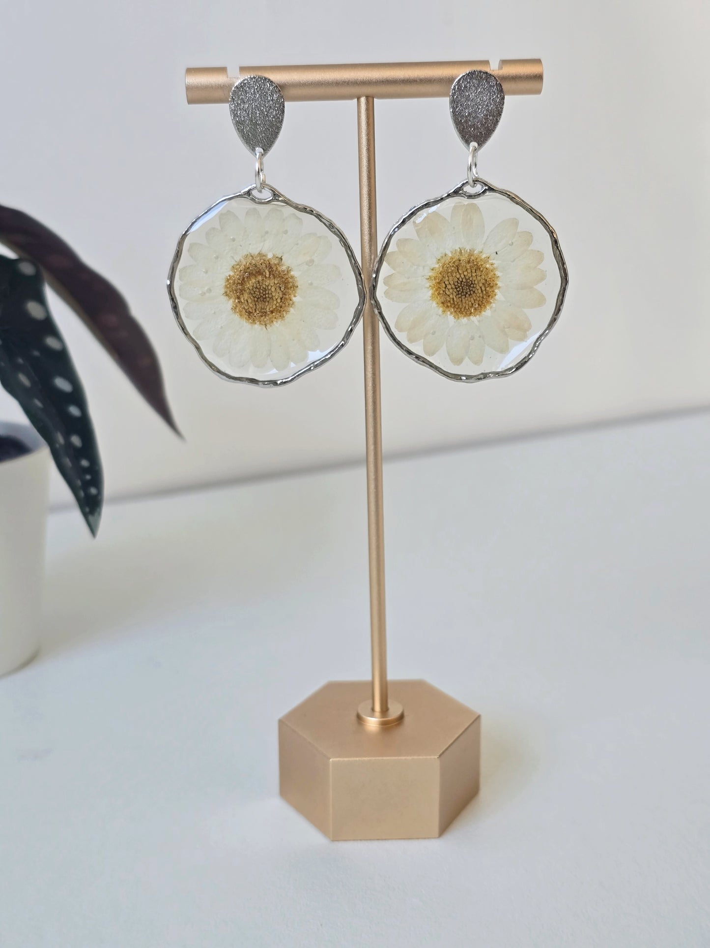 White Daisy Resin Earrings - Handmade Floral Jewellery - Silver